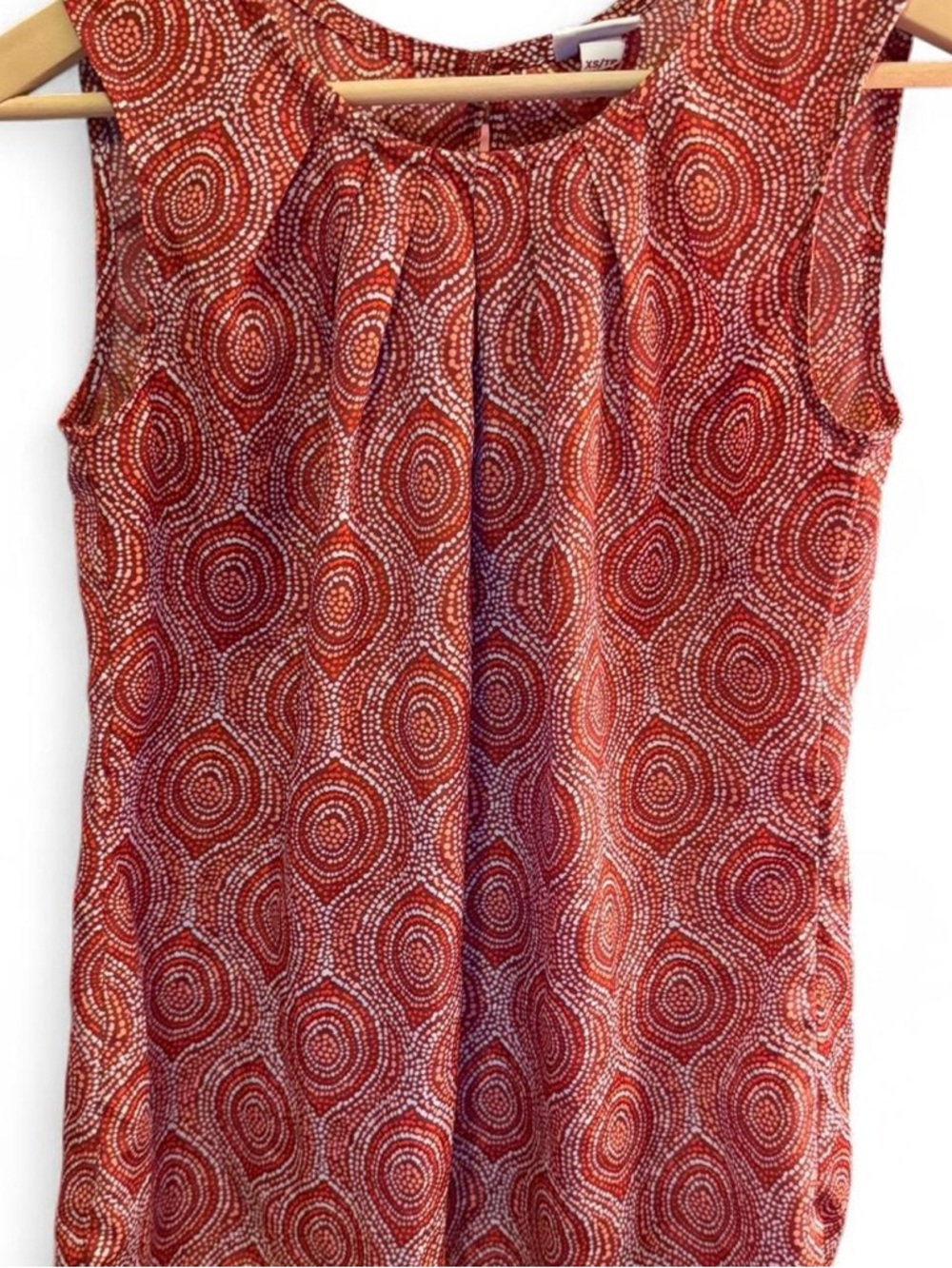 Merona Red and Orange Sleeveless Printed Pleat Front Top